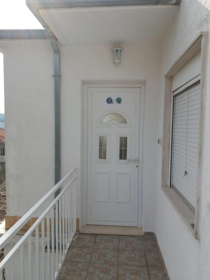 Apartment Meri Trogir Exterior photo