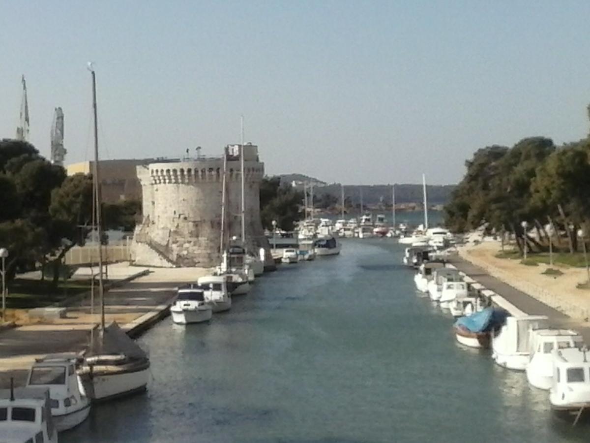 Apartment Meri Trogir Exterior photo